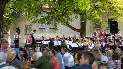 TMK Konradsheim beim Konzert im Konviktgarten © Viktoria Haselsteiner